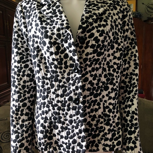 JONES WEAR Ladies Sz 16 Black & White Jacket. Quality material. - Picture 2 of 13